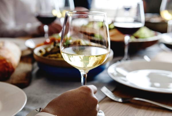 Apple white wine